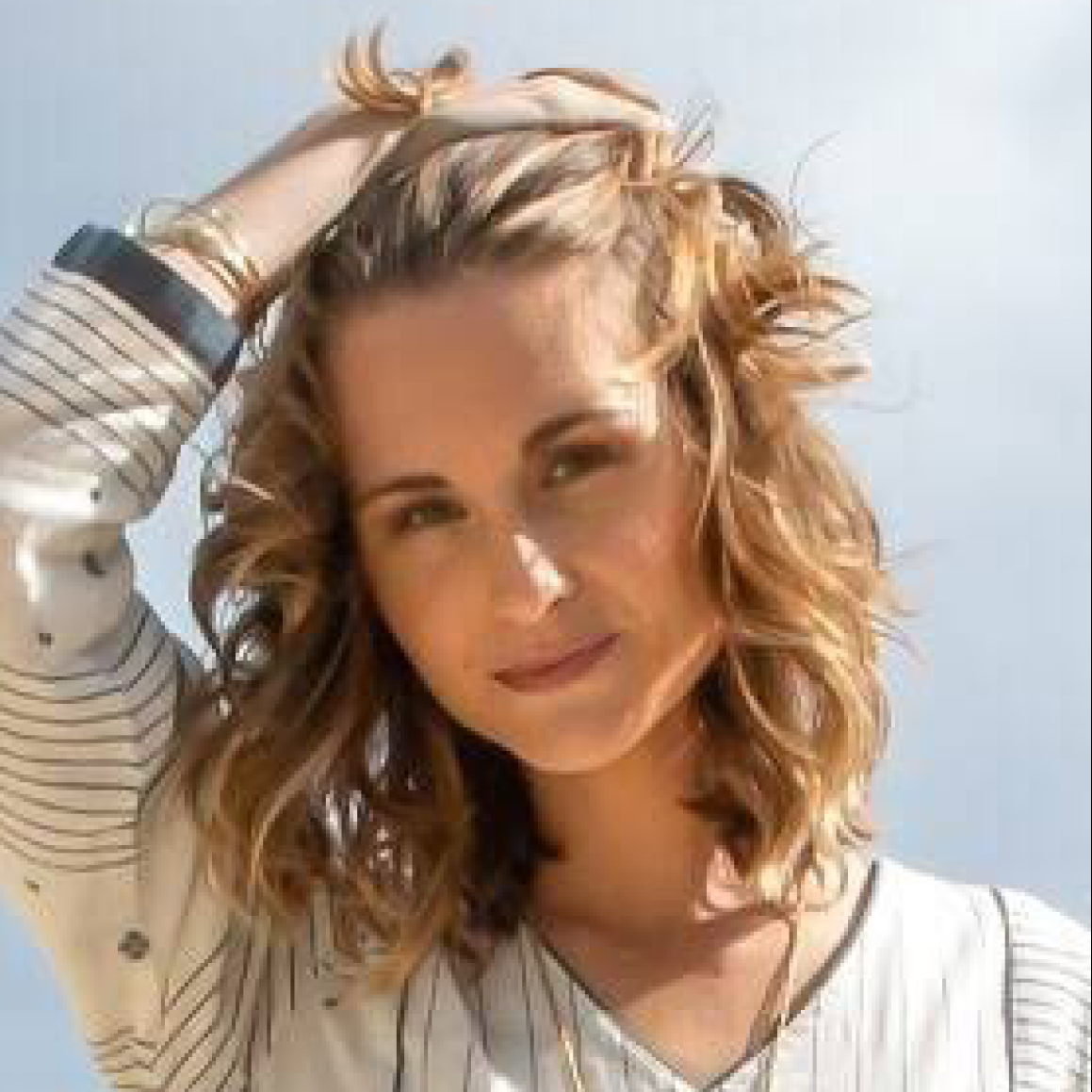 PORTRAIT PHOTO OF SAVANNAH ADLER